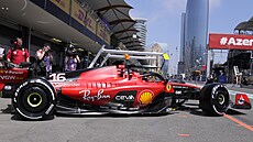 Charles Leclerc z Ferrari v prbhu tréninku ne Velkou cenu Azerbájdánu F1 v...