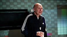 Robert Ja�ków v divadelní verzi Chlastu