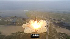Start rakety Super Heavy s lodí SpaceShip | na serveru Lidovky.cz | aktuální zprávy