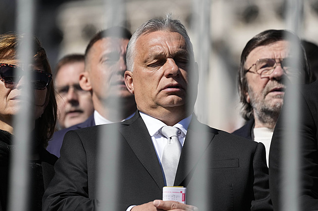 Putin není válečný zločinec a Ukrajina není suverénní země, řekl Orbán