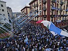 Vyzdobené neapolské ulice zaplavili ped zápase se Salernitanou davy fanouk.