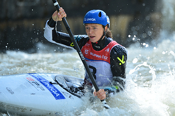 Amálie Hilgertová bhem závodu eského poháru ve slalomu v elivu