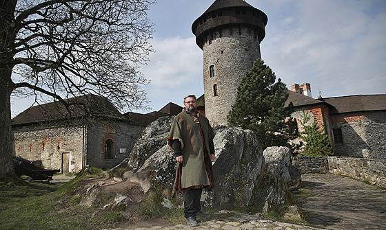 Podle kastelána Michala Koutného je z horní ásti hradu nejkrásnjí výhled.