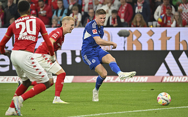 Leverkusen prohrál s Kolínem, Schalke s Králem v sestavě zvítězilo v Mohuči