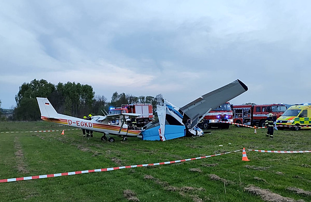 U Klatov došlo k nehodě dvou letadel, mezi zraněnými jsou i děti