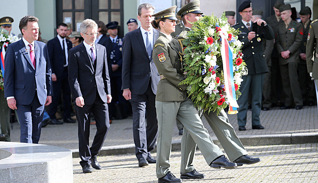Oslavy výročí konce 2. světové války začaly ceremonií na pražském Vítkově