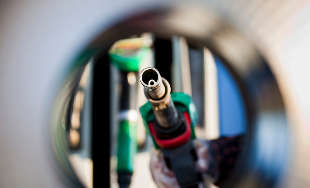 Zlevňování benzinu se v Česku zastavilo, krátkodobé vyhlídky jsou však příznivé