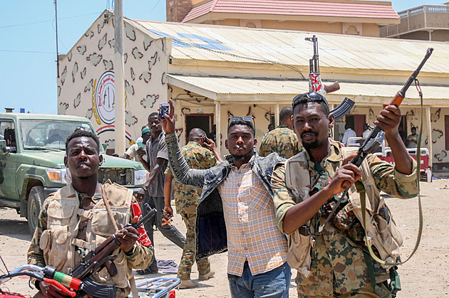 Dva Češi uvízli v súdánské pasti. Úřady jim nepomohly, říká manželka
