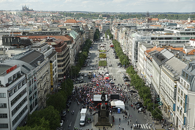 Na scéně opět „vrabelovci“. Proruští demonstranti se měřili s proukrajinskými