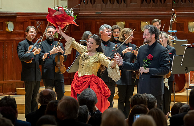 GLOSA: Bartoliová na pódiu měnila pohlaví, ale hlavně dojímala zpěvem