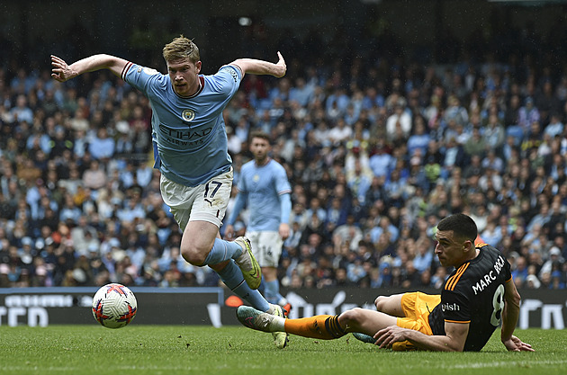 ONLINE: Boj v Anglii vrcholí. Na Evertonu hraje City, nastoupí i Arsenal