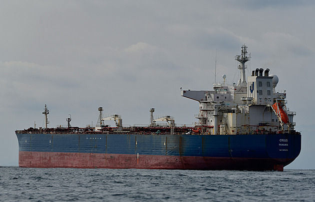 Rusko dále obchází cenové stropy na ropu. Proti tankerům chce zasáhnout EU