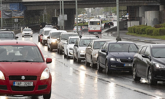 Barrandovskému mostu se během oprav raději vyhněte, volte hlavně Pražský okruh
