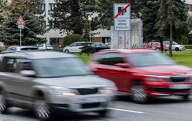 Obce hájí radary větší bezpečností. Nesouhlasí, aby pokuty inkasoval stát