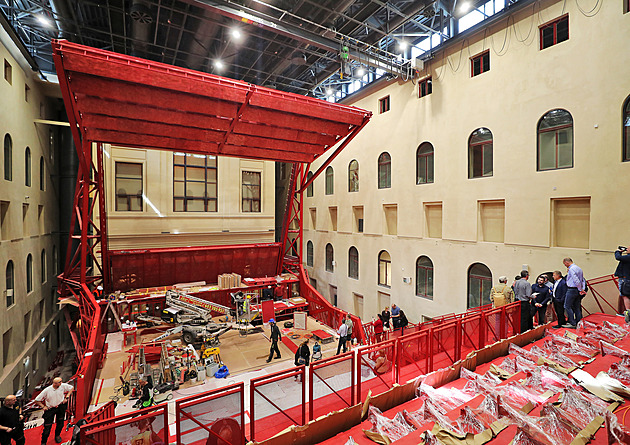 Rekonstrukce Císařských lázní s vestavěným sálem pro symfoniky jde do finále