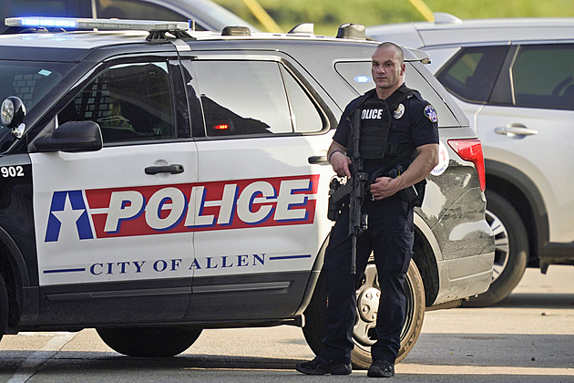 Střelba poblíž texaského Dallasu si vyžádala devět mrtvých, včetně dětí