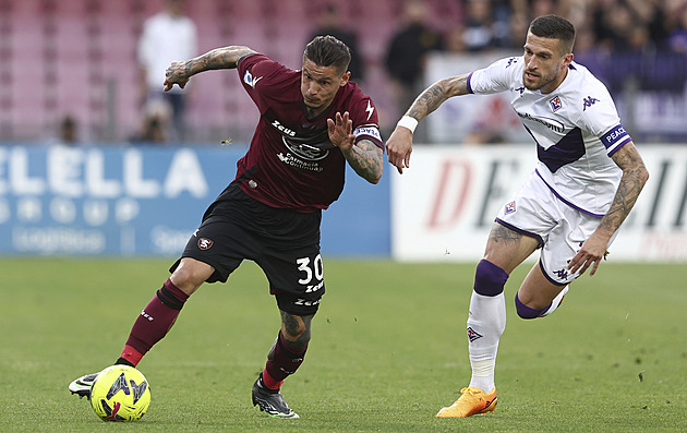 Fiorentina s Barákem v italské lize zachránila remízu v Salernu