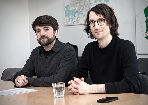 Plzetí architekti Marek Marovi (vlevo) a Petr Klíma ze sdruení Pstuj...