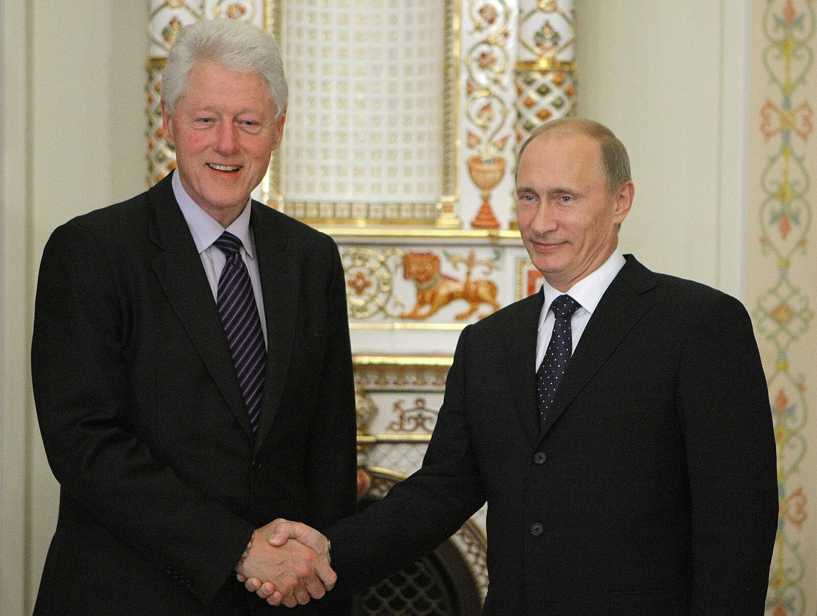 Электрическое стекло против традиционных жалюзи: сколько получше для вашего дома?