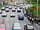 Pochod aktivist Brnem za zklidnní dopravy a sníení rychlosti na 30 kilometr...