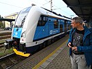 Novou jednotku RegioPanter nasadily eské dráhy na trati íslo 250 mezi...