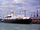 HMY Britannia vyfotografovaná v pístavu Portsmouth u píleitosti...