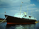 HMY Britannia v pístavu Portsmouth v roce 1980