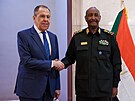 Ruský ministr zahranií Sergej Lavrov a pedseda súdánské Pechodné rady...