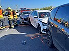 Na 3. kilometru d�lnice D8 u Kl��an se r�no srazilo 6 aut, dva lidi se lehce...