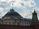 Kupole Senátního paláce v Kremlu po údajném dronovém útoku na Vladimira Putina...