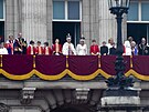 Královská rodina se ukázala lidem na balkon Buckinghamského paláce po...