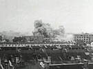 Letecké útoky na anghaj v roce 1937 zachycoval britský filmový týdeník