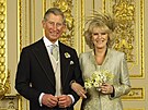 Princ Charles a Camilla Parker Bowlesová na oficiálním svatebním portrétu...