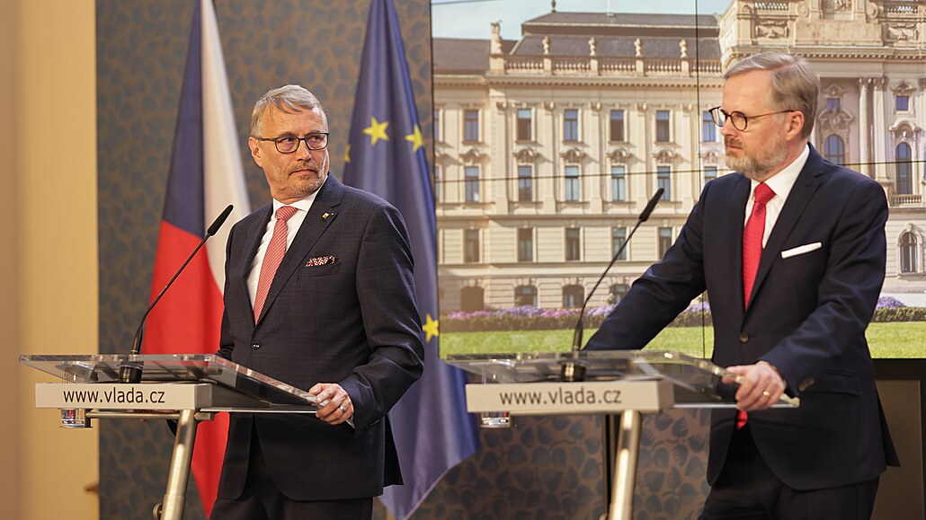 Premiér Petr Fiala a ministr pro evropské záležitosti Martin Dvořák