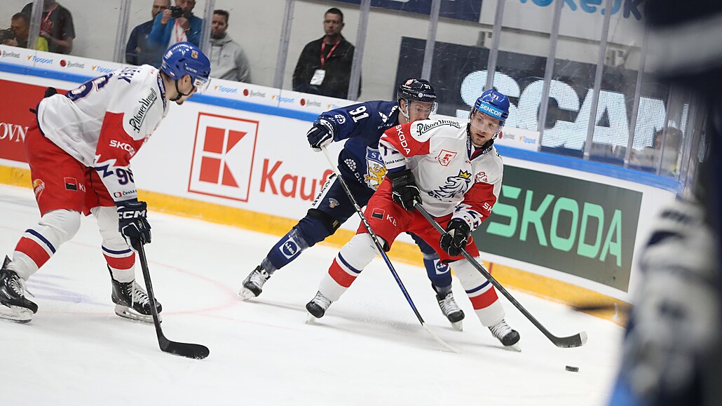 Vladimír Sobotka hledá své spoluhrá�e.
