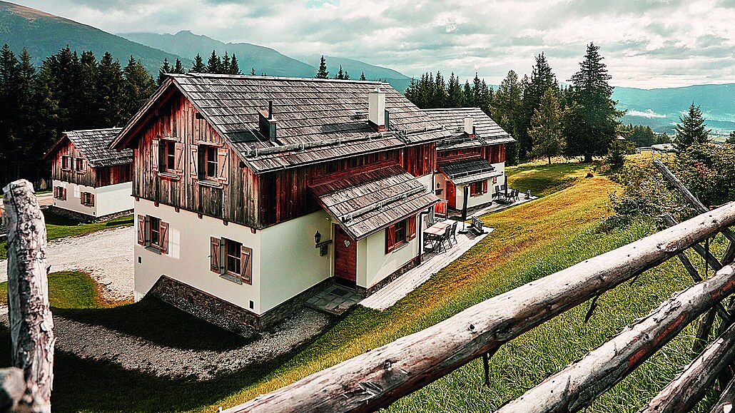 Chati�ky Almdorf Omlach vypadají nenápadn�, ale uvnit� skrývají ne�ekaný luxus.