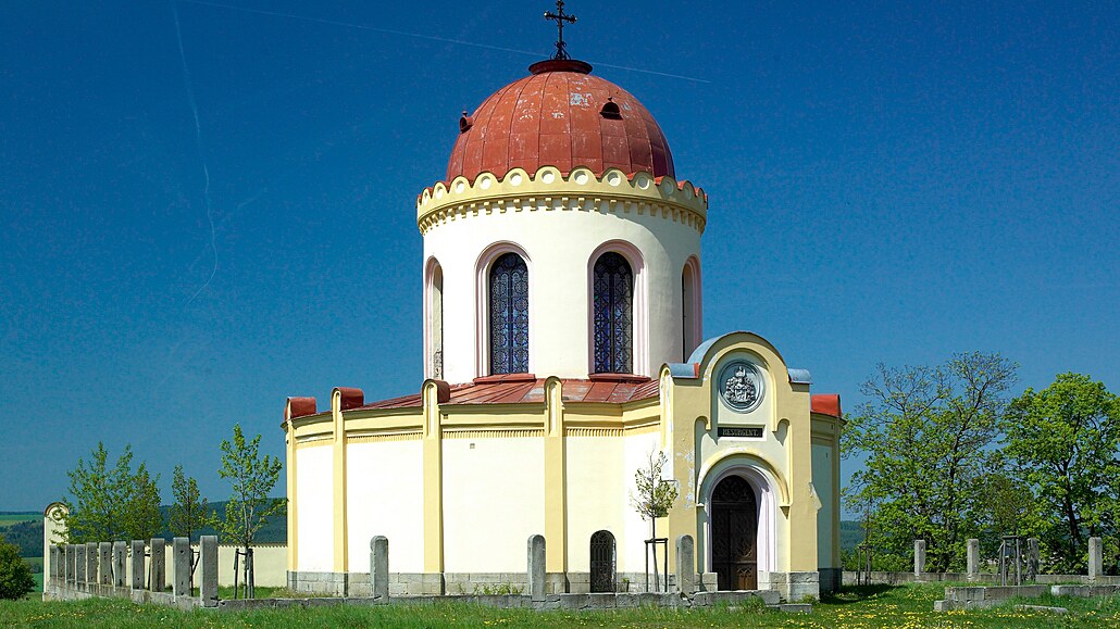 Kaple Sv. Terezie v Netinách, kde je pohbena princezna Sofie Sasko-Koburská.