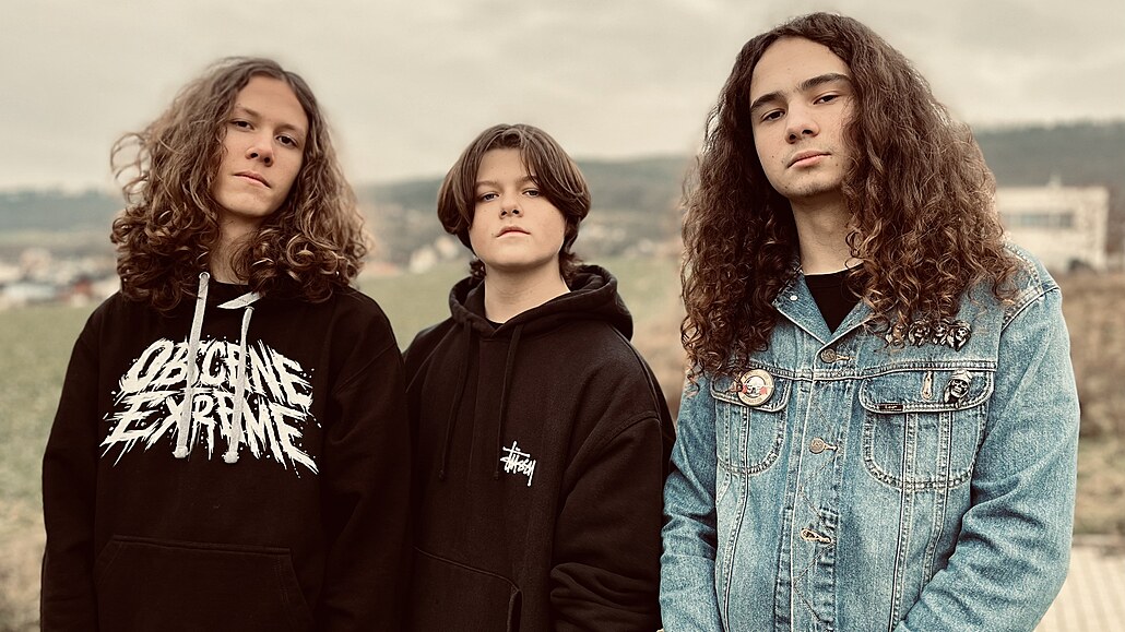 Destroy! Název kapely vznikl u� na první zkou�ce, kde se (zleva) �imon, Ji�í a...