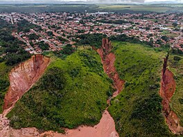 Brazilské msto, které je postavené na náhorní ploin, elí niivému sesuvu...