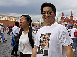 Turista s bondovským Putinem v Moskv na mistroství ve fotbale asi nepekvapí....