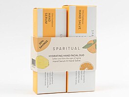 Sada Citrus Kardamon od veganské znaky SpaRitual, která nabízí krém a sérum na...