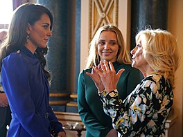 Britská princezna z Walesu Kate, první dáma USA Jill Bidenová a její vnuka...