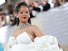Rihanna na Met Gala (New York, 1. kvtna 2023)