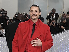 Pedro Pascal na Met Gala (1. kvtna 2023)