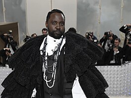 Brian Tyree Henry na Met Gala (New York, 1. kvtna 2023)