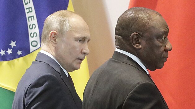 Rusk prezident Vladimir Putin a jihoafrick prezident Cyril Ramaphosa se astn 11. summitu ldr BRICS v palci Itamaraty. (14. listopadu 2019)