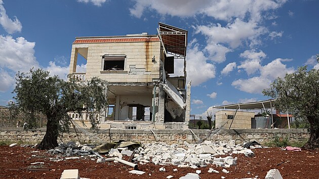 D�m v S�rii, kde se ukr�val v�dce organizace Isl�msk� st�t (IS) Husajn Husajn� Kuraj��, jen� p�i�el o �ivot p�i akci tureck�ch tajn�ch slu�eb. (1. kv�tna 2023)