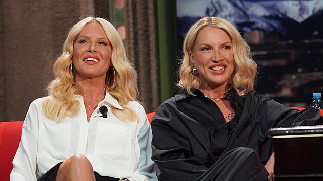 Simona Krainov� se sestrou Yvonou Mal��ovou v Show Jana Krause