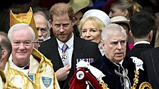 Britský princ Harry, vévoda ze Sussexu, a princ Andrew opou�t�jí Westminsterské...