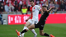 Slávistický stoper Taras Ka�araba (vlevo) a Erik Prekop z Bohemians